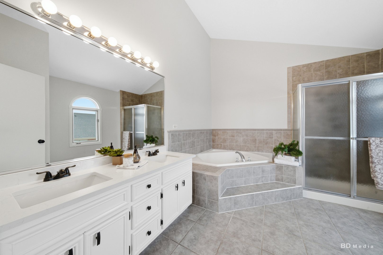 8548 Monaghan Drive, Tinley Park, IL 60487