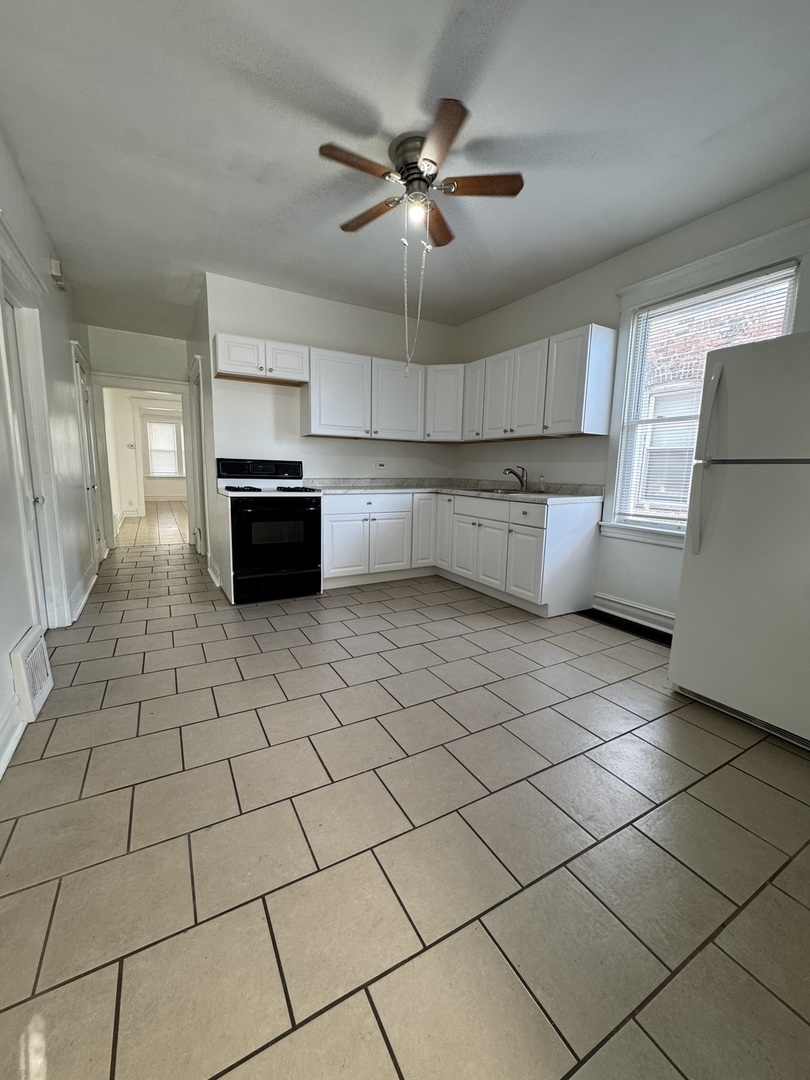 2326 S 58th Court, Cicero, IL 60804