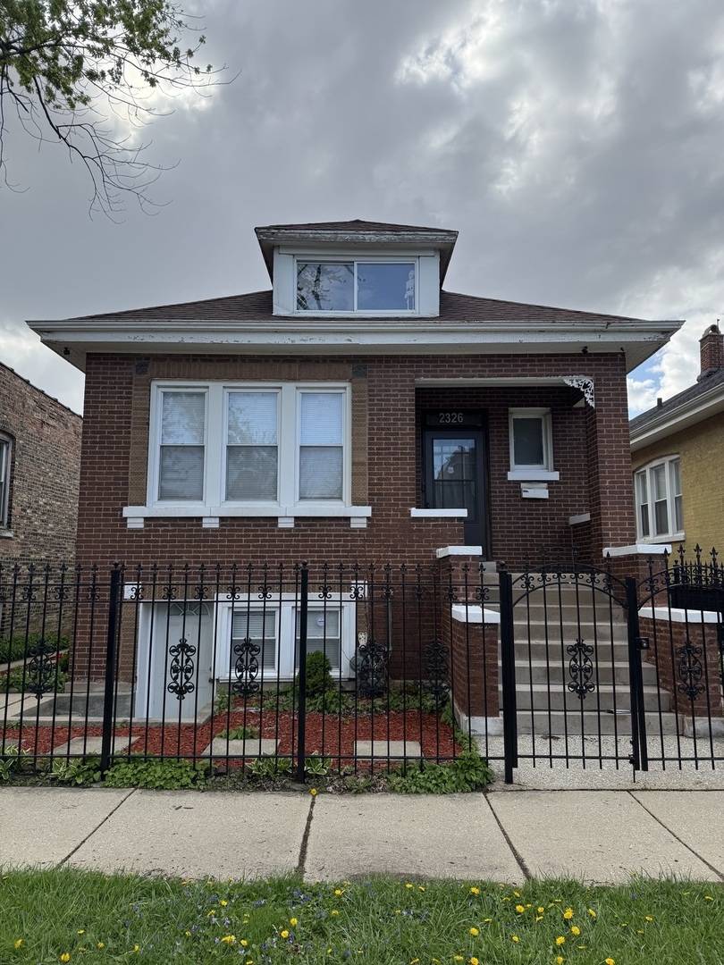 2326 S 58th Court, Cicero, IL 60804