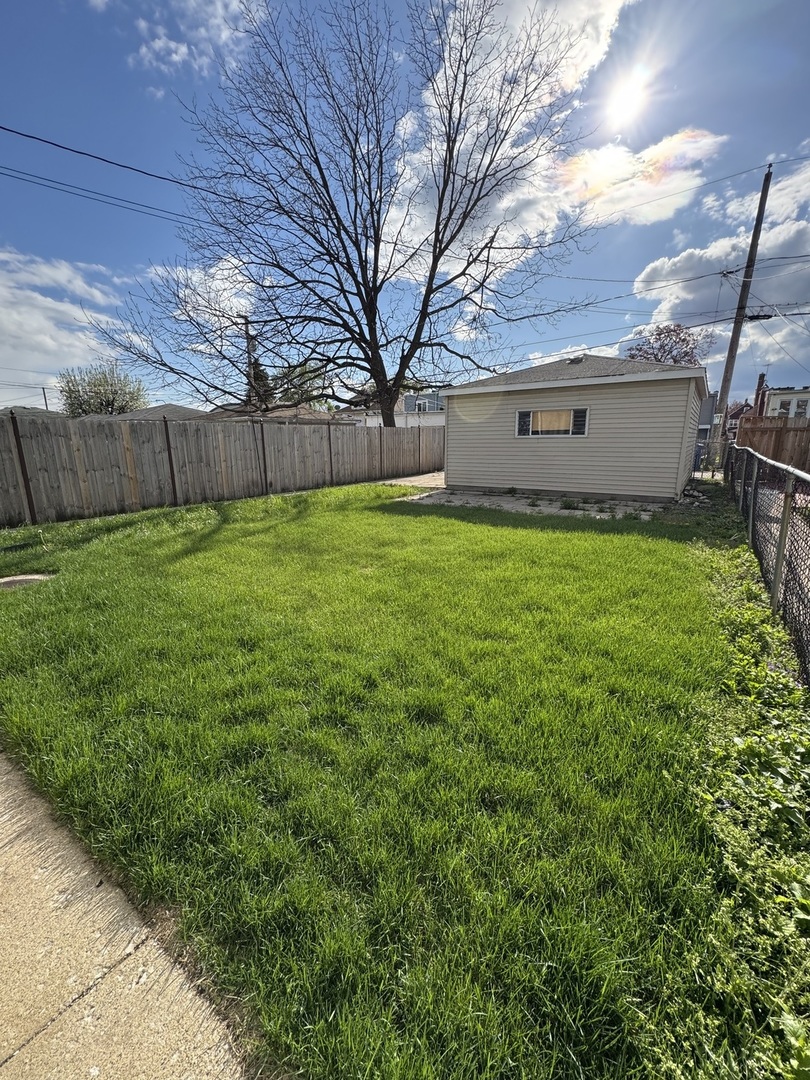 2326 S 58th Court, Cicero, IL 60804