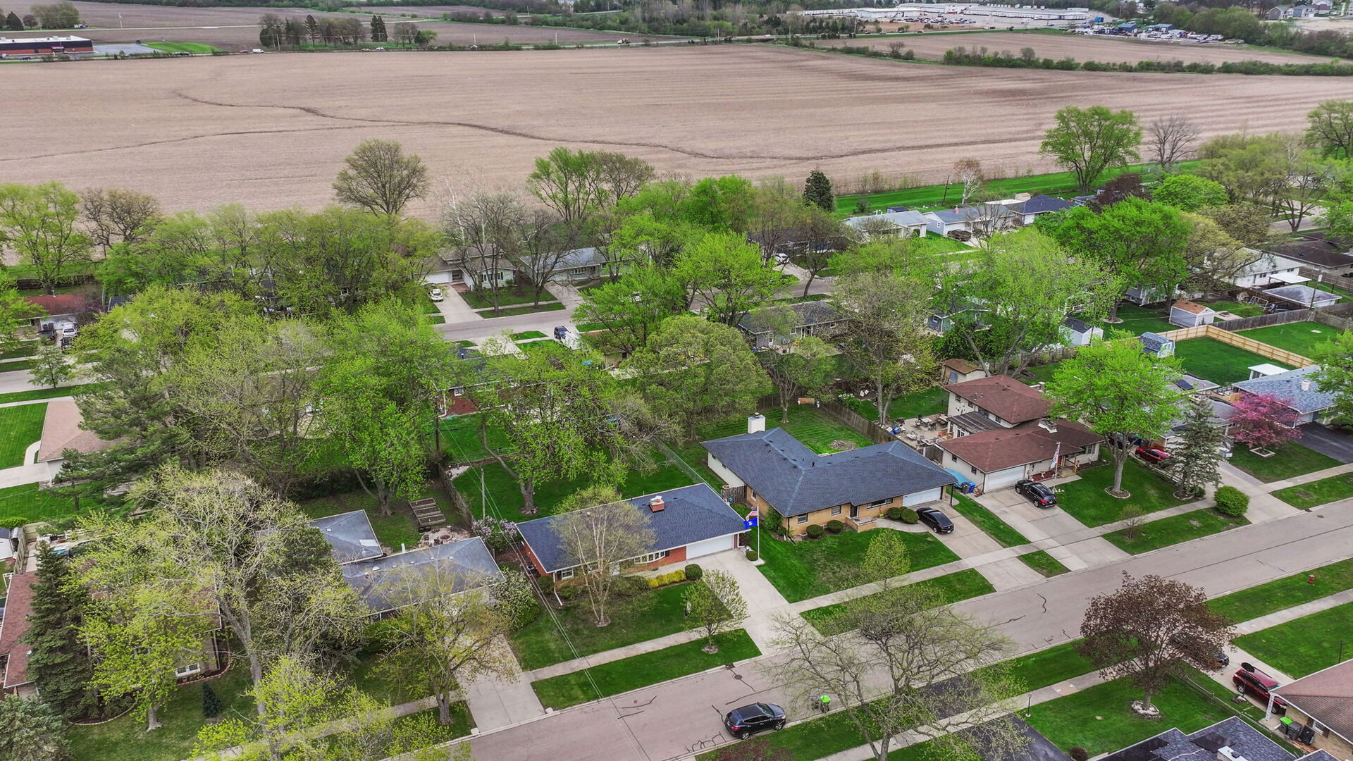 1312 Royal Drive, Montgomery, IL 60538