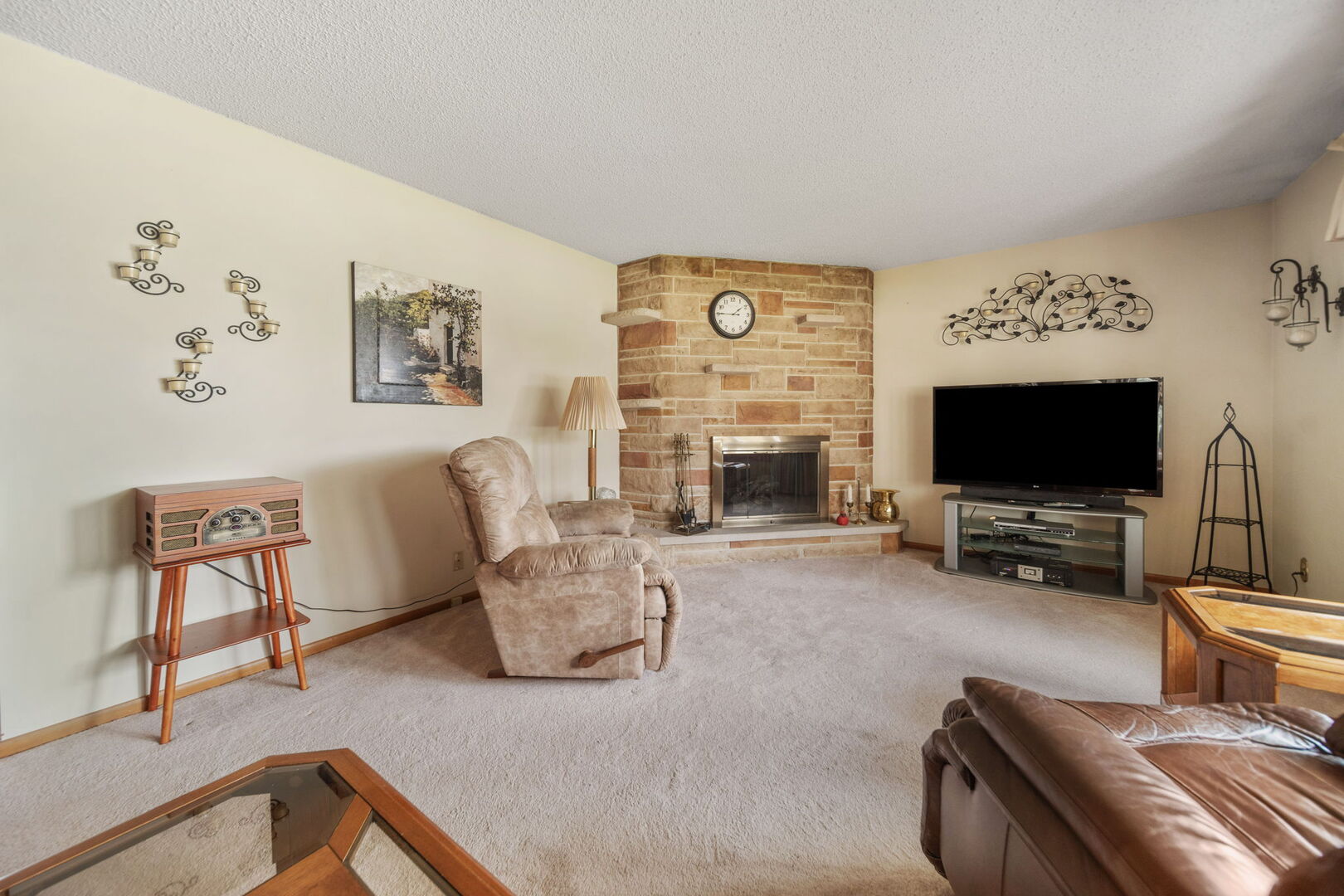 1312 Royal Drive, Montgomery, IL 60538