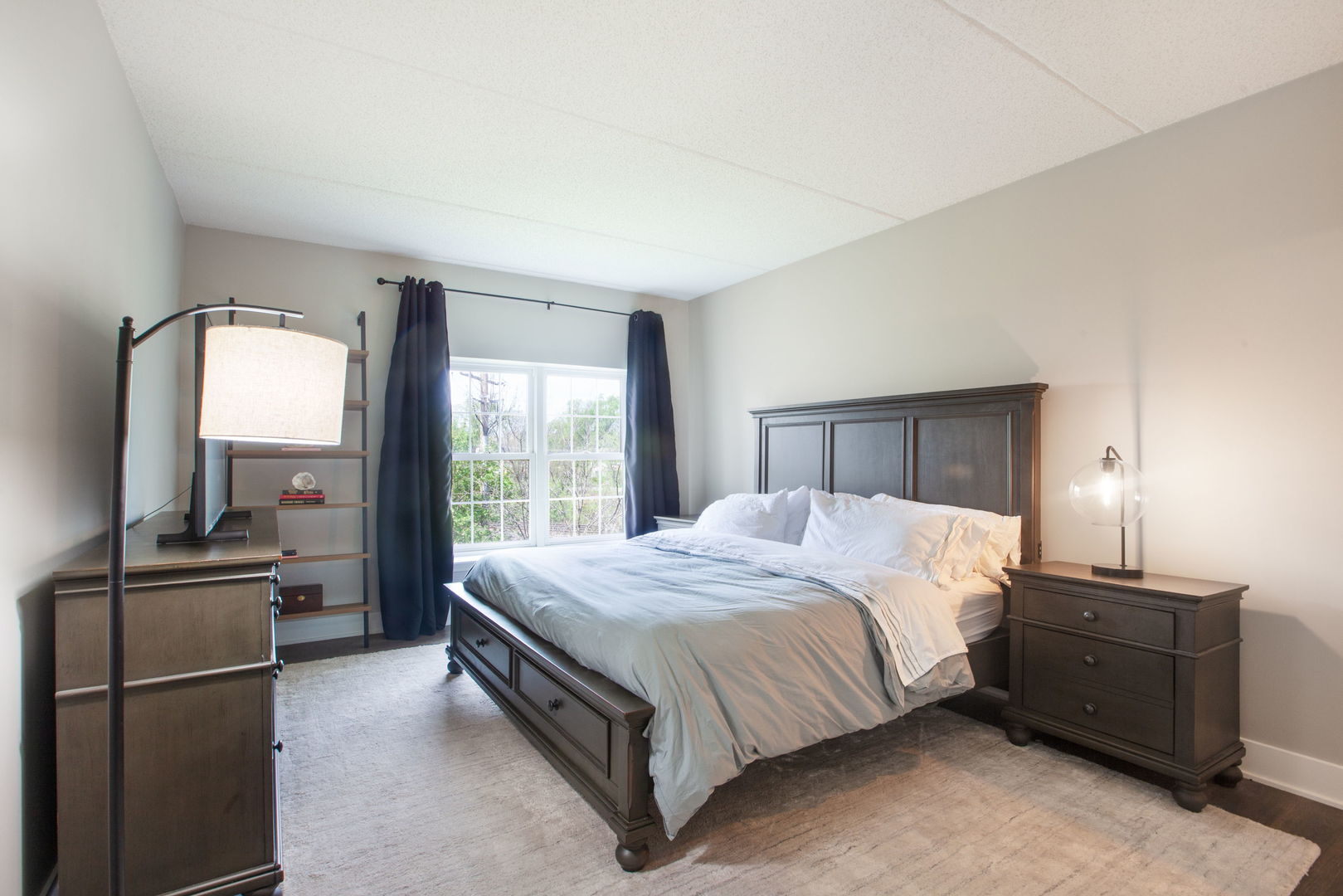 446 McDaniels Circle #304, Clarendon Hills, IL 60514