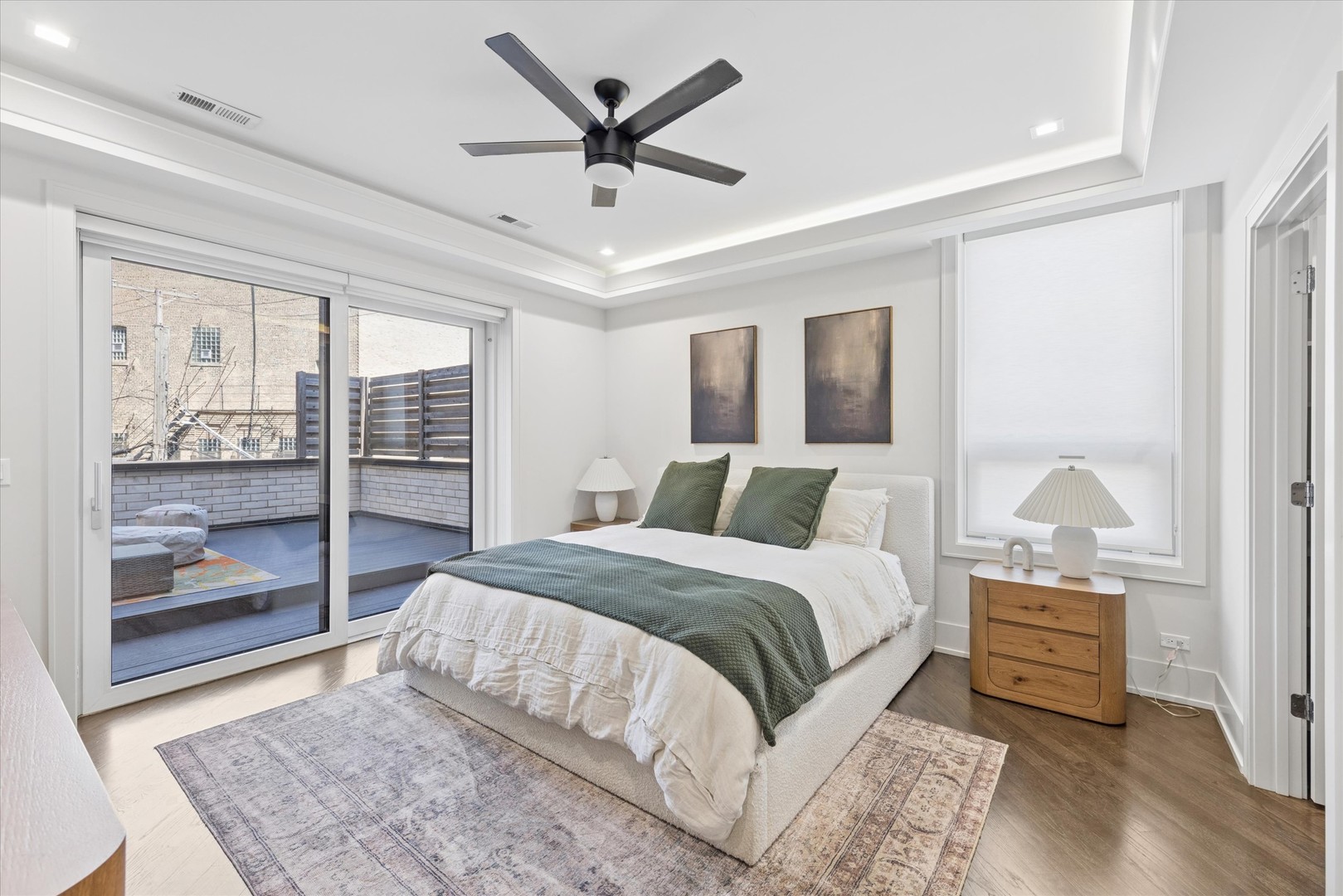 1334 W WALTON Street #2W, Chicago, IL 60642