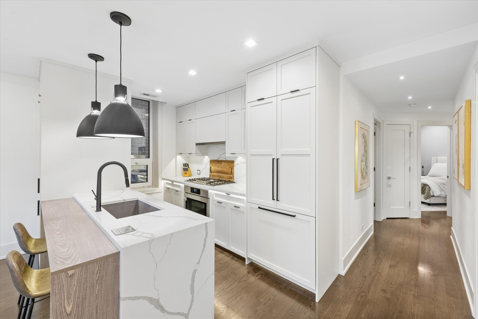 1334 W WALTON Street #2W, Chicago, IL 60642