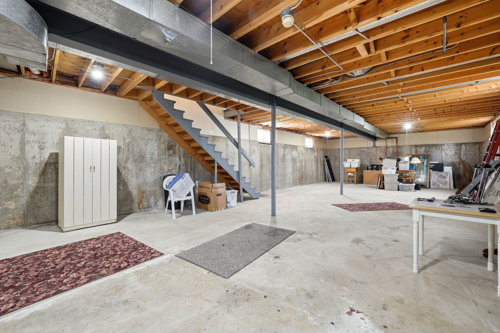 6916 W Forest Preserve Drive, Harwood Heights, IL 60706