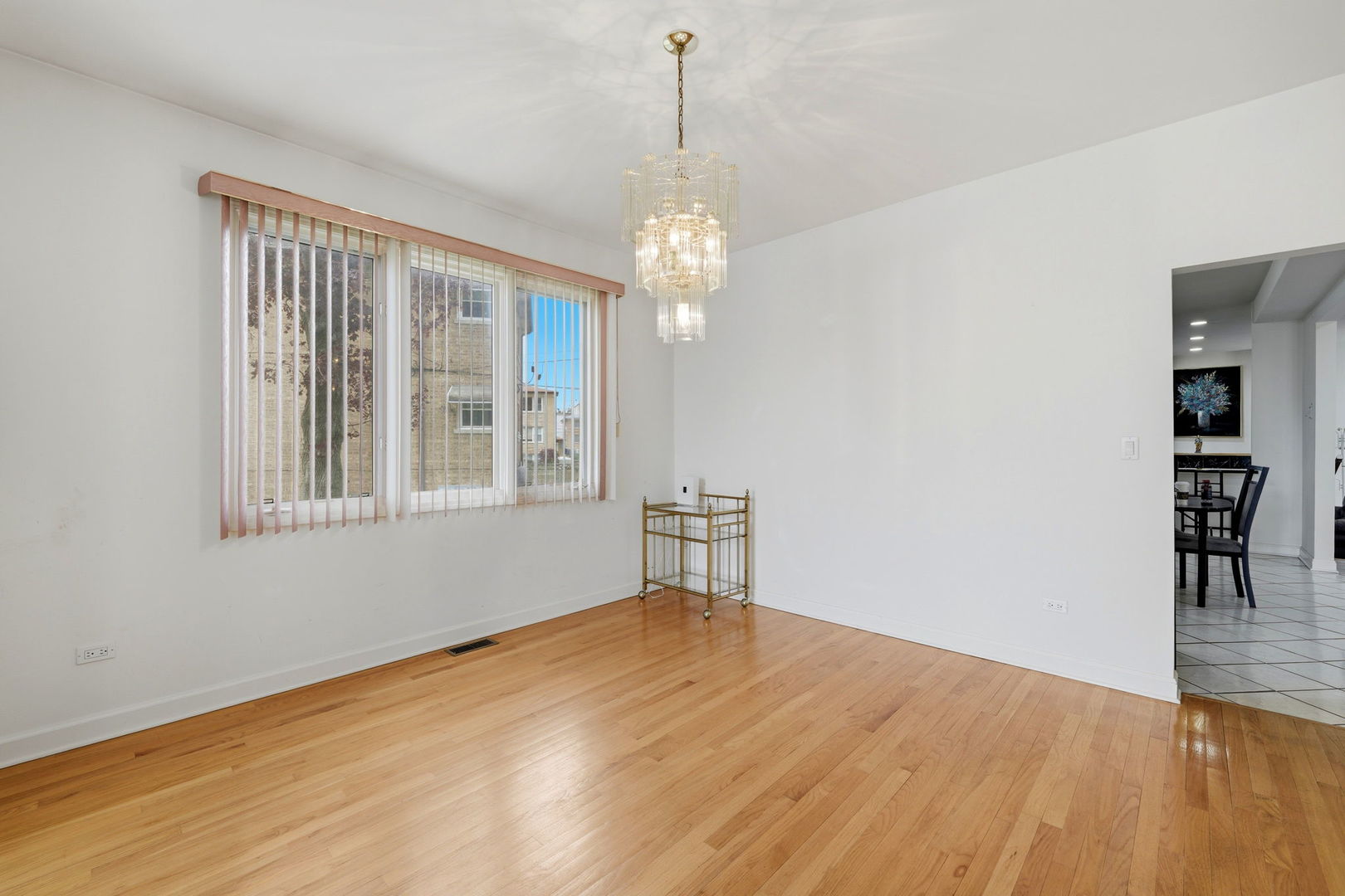 6916 W Forest Preserve Drive, Harwood Heights, IL 60706