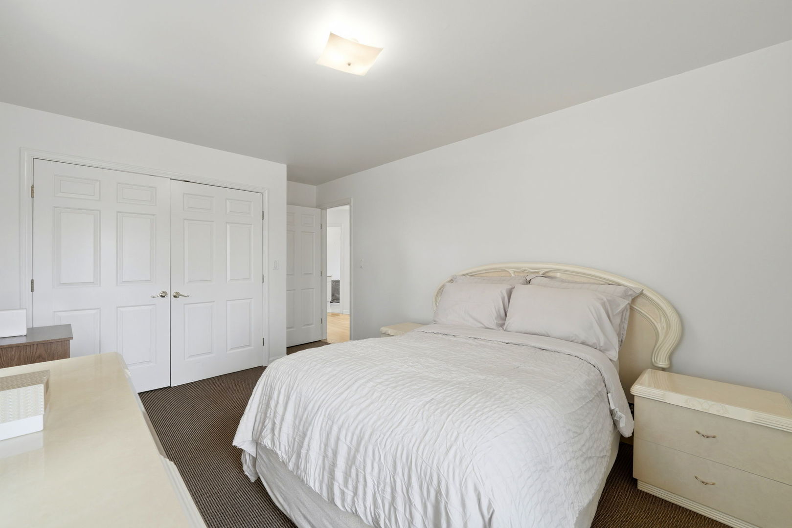 6916 W Forest Preserve Drive, Harwood Heights, IL 60706