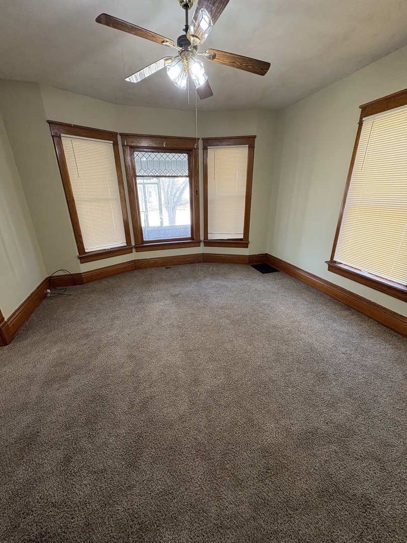 204 N Division Avenue, Polo, IL 61064