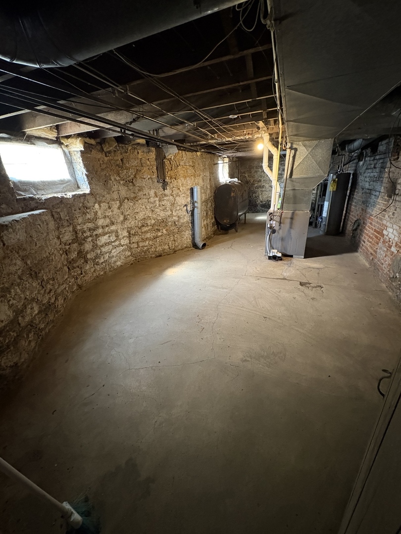 204 N Division Avenue, Polo, IL 61064