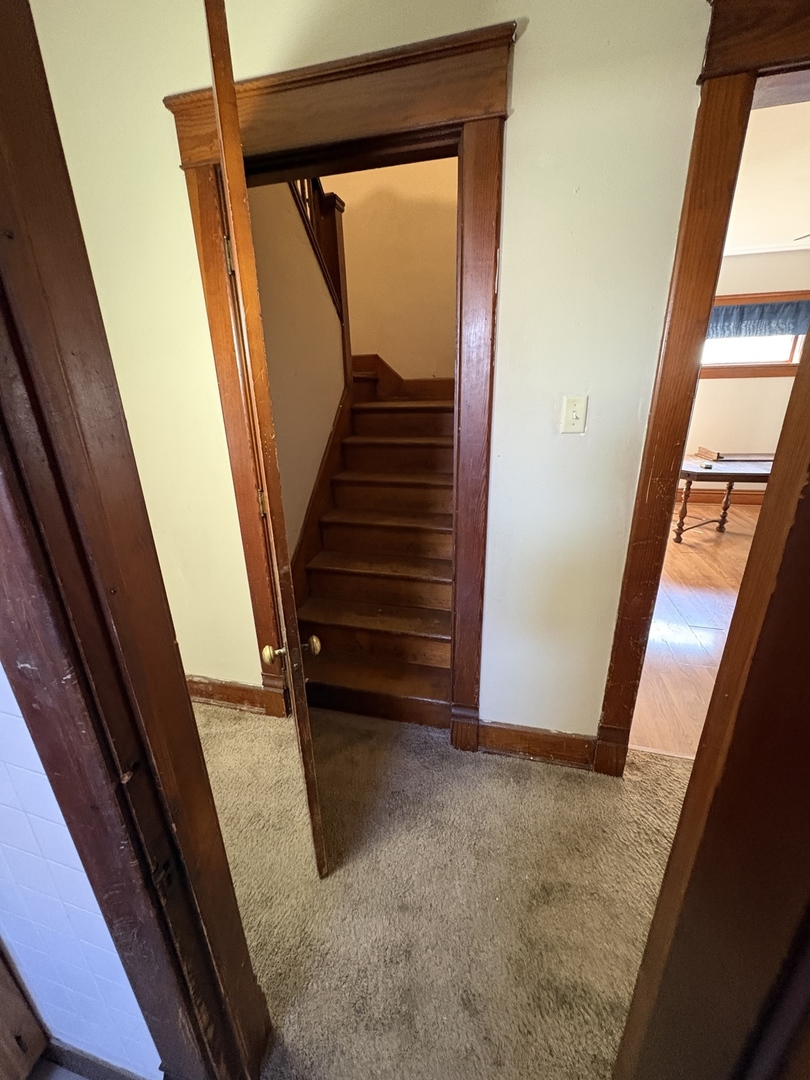 204 N Division Avenue, Polo, IL 61064