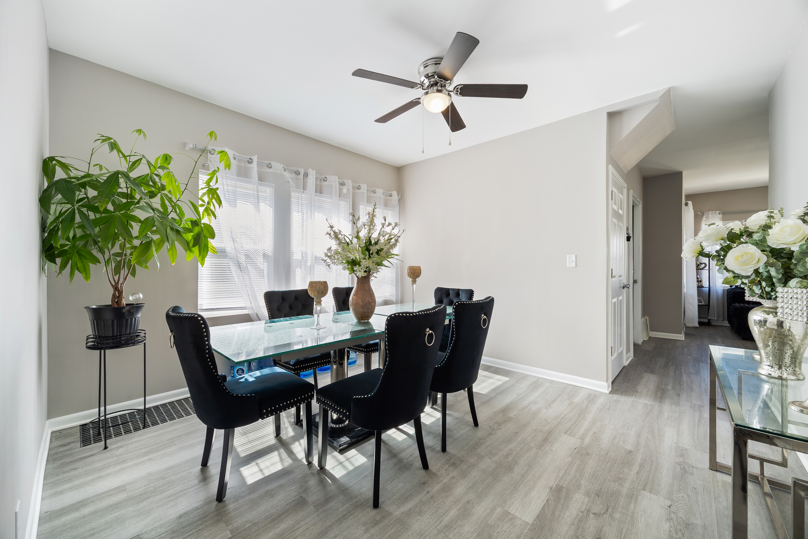 2431 Gunderson Avenue, Berwyn, IL 60402