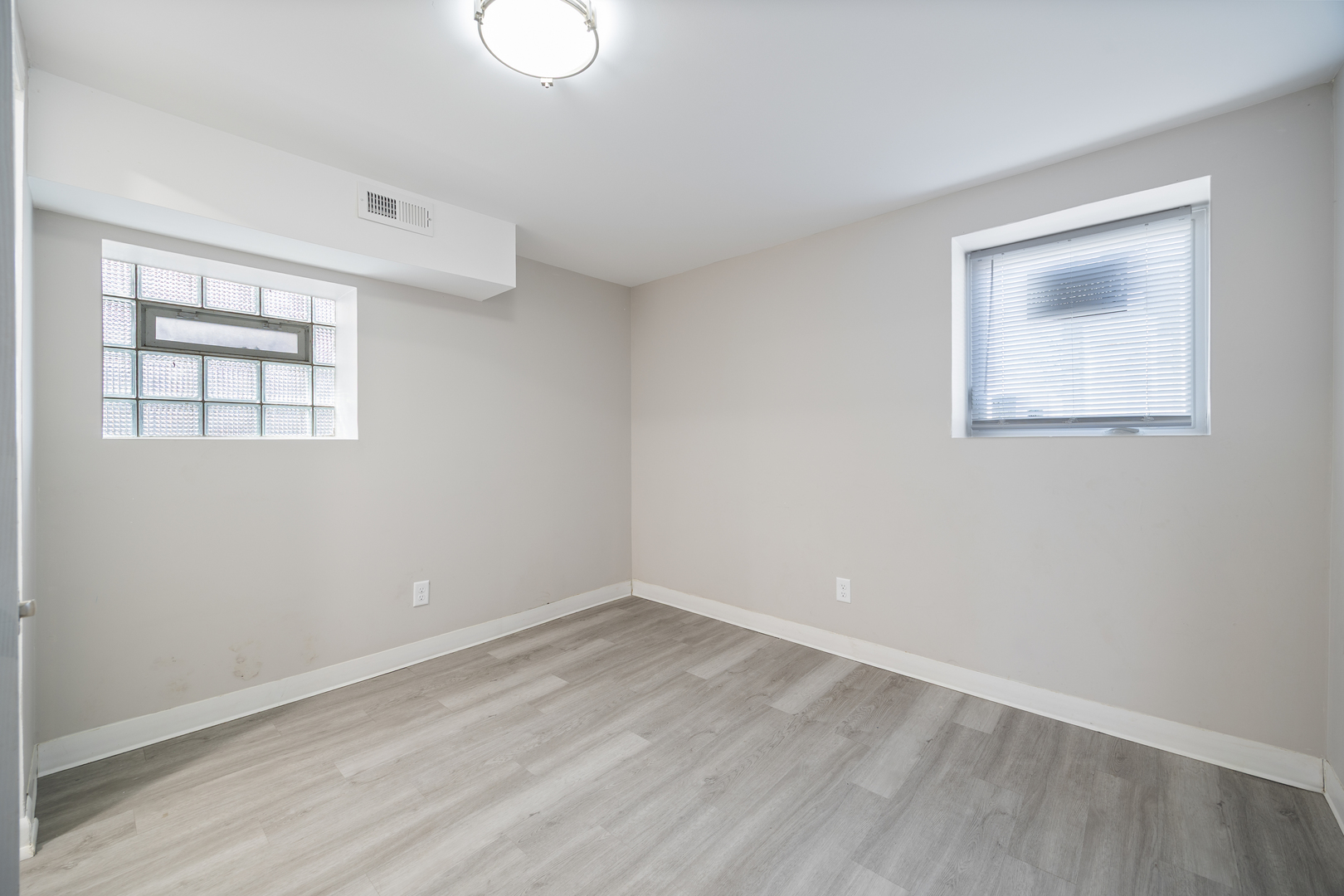 2431 Gunderson Avenue, Berwyn, IL 60402