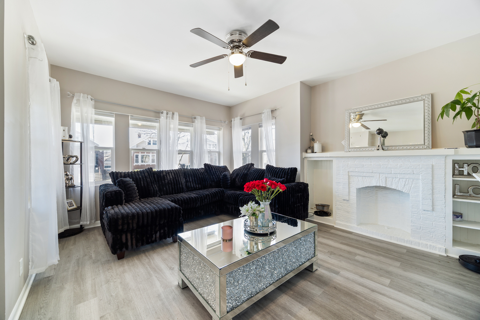 2431 Gunderson Avenue, Berwyn, IL 60402