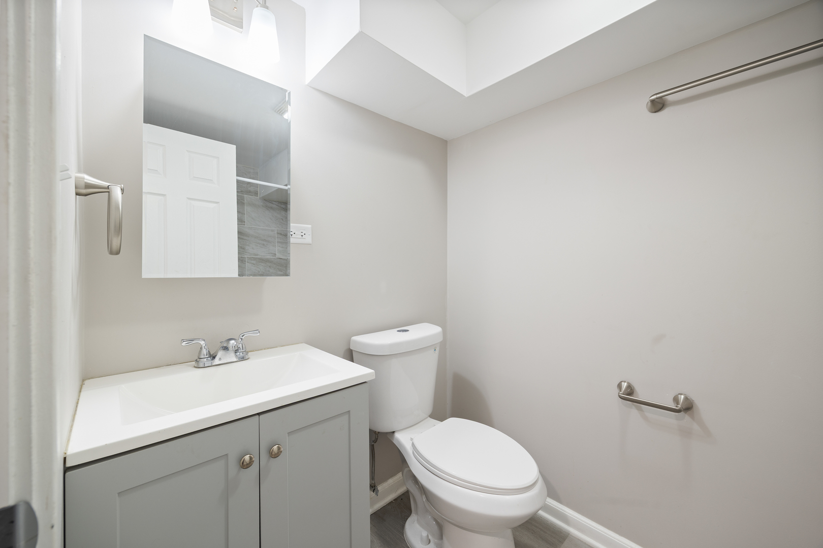 2431 Gunderson Avenue, Berwyn, IL 60402