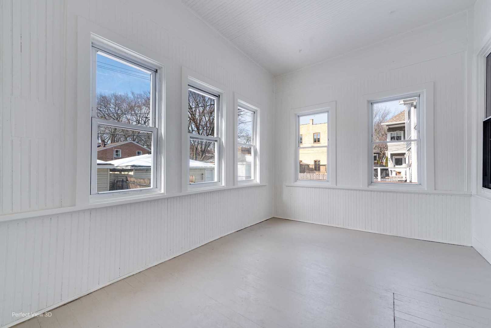 1122 Sherman Avenue #2, Evanston, IL 60202