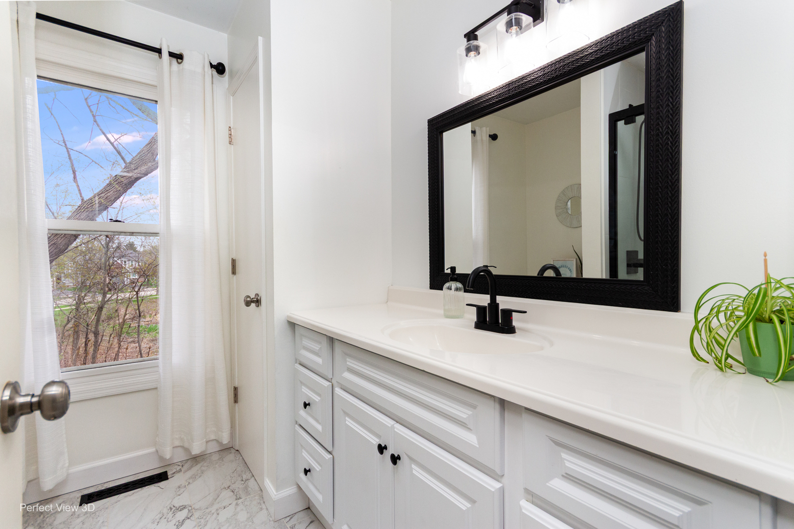 2011 Oak Tree Trail, Lake Villa, IL 60046