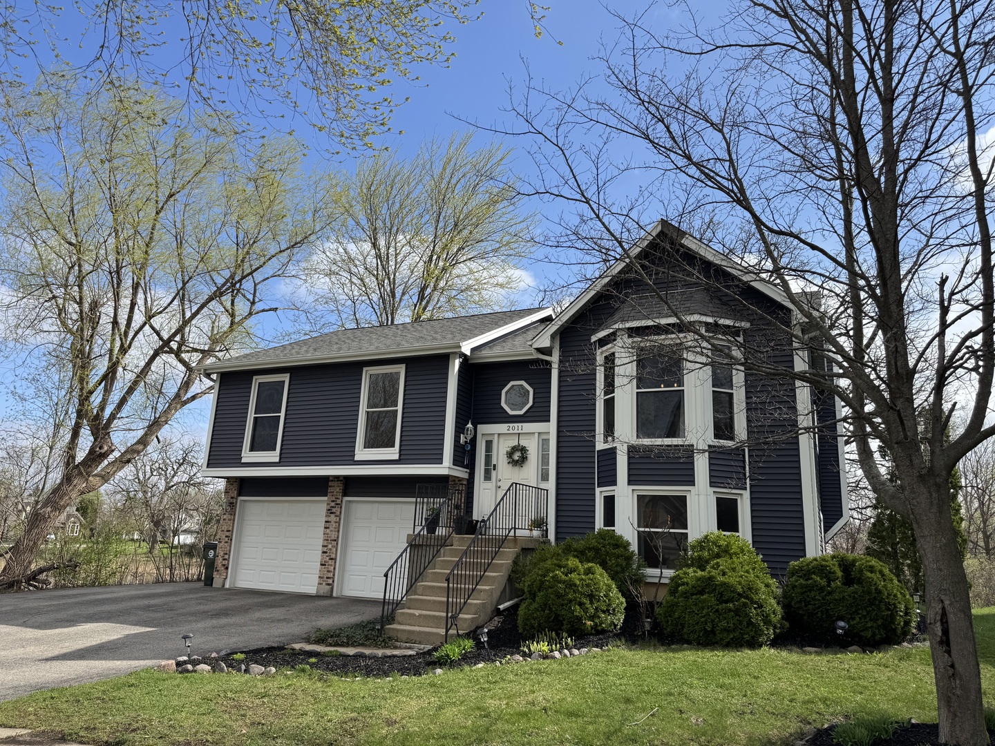 2011 Oak Tree Trail, Lake Villa, IL 60046