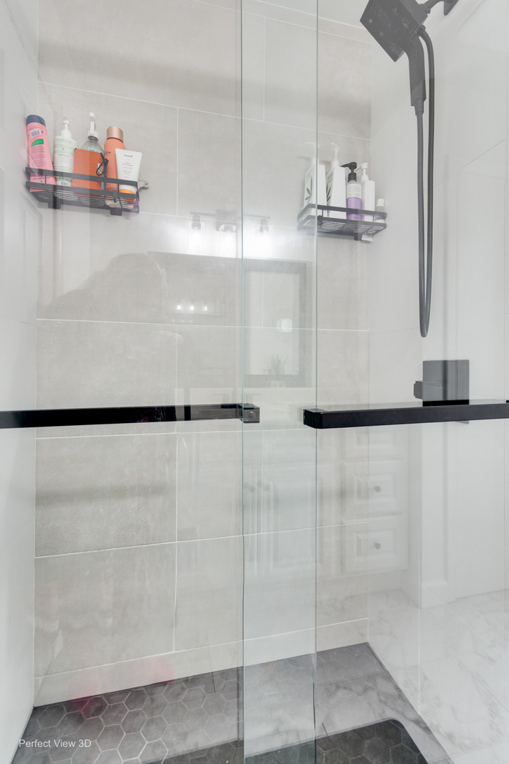 2011 Oak Tree Trail, Lake Villa, IL 60046