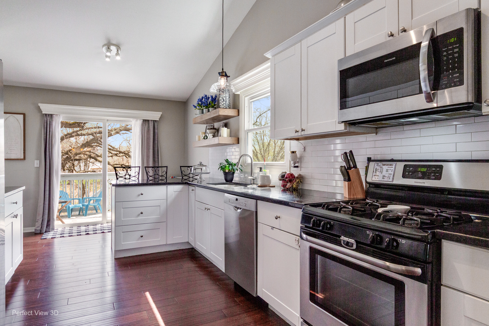 2011 Oak Tree Trail, Lake Villa, IL 60046