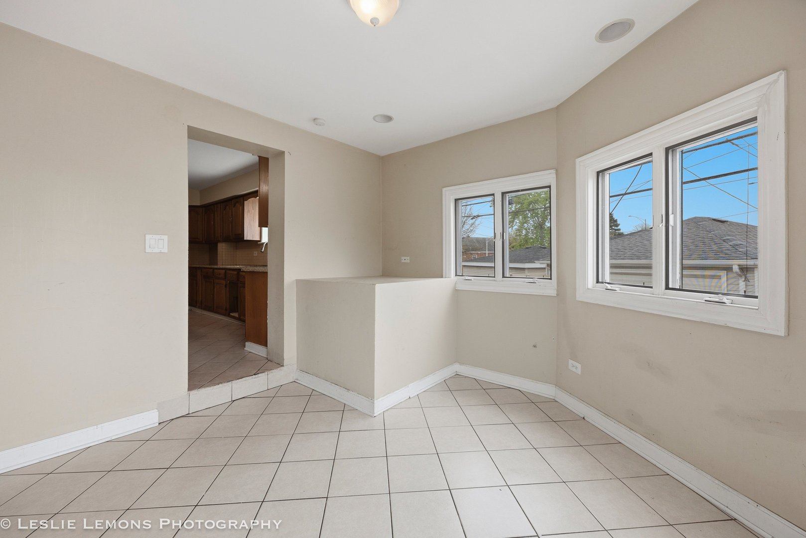 6346 W RAVEN Street, Chicago, IL 60646