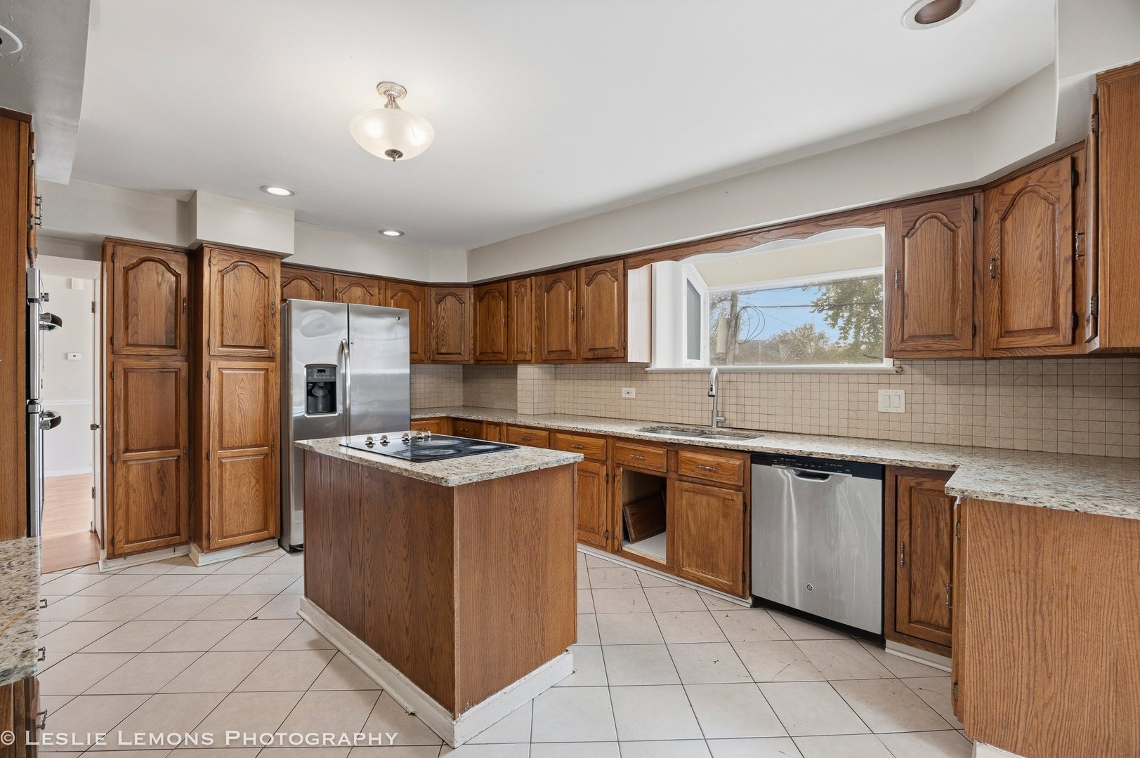 6346 W RAVEN Street, Chicago, IL 60646