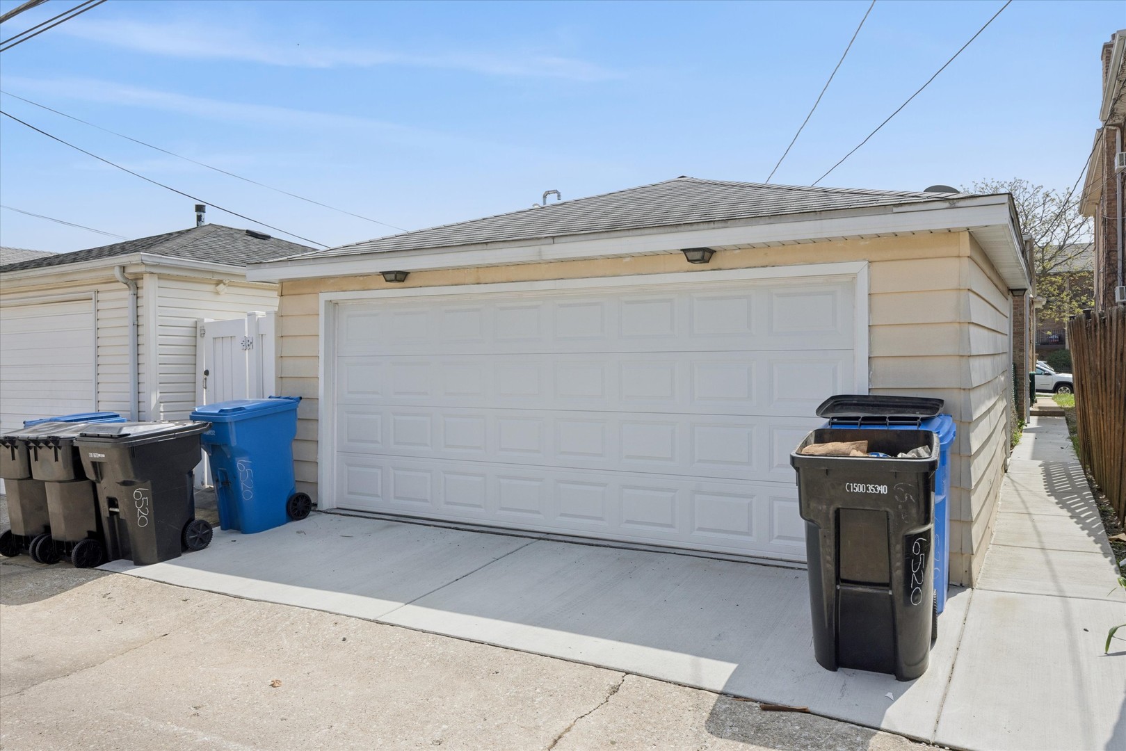 6520 W 63rd Street, Chicago, IL 60638