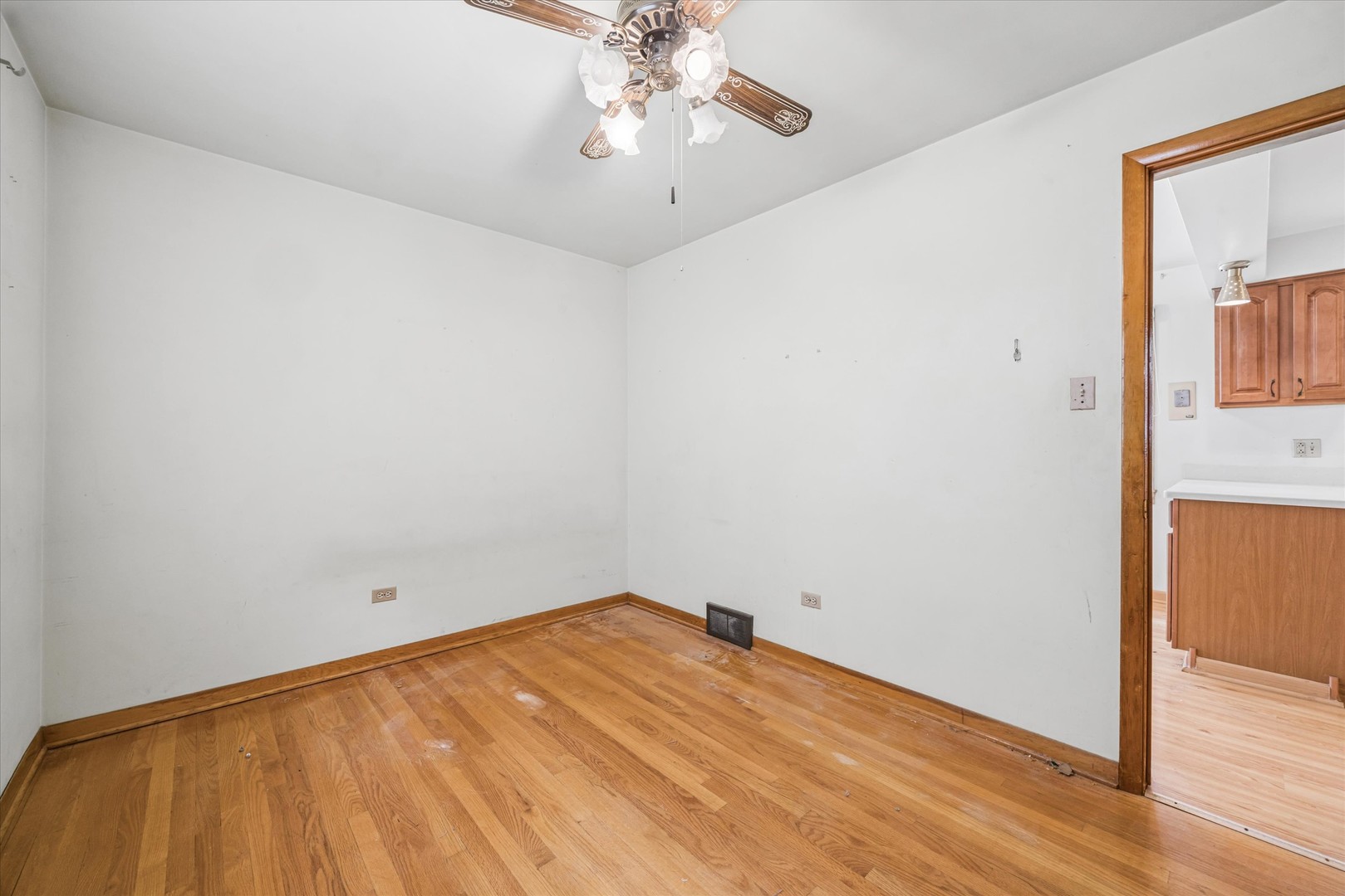 6520 W 63rd Street, Chicago, IL 60638