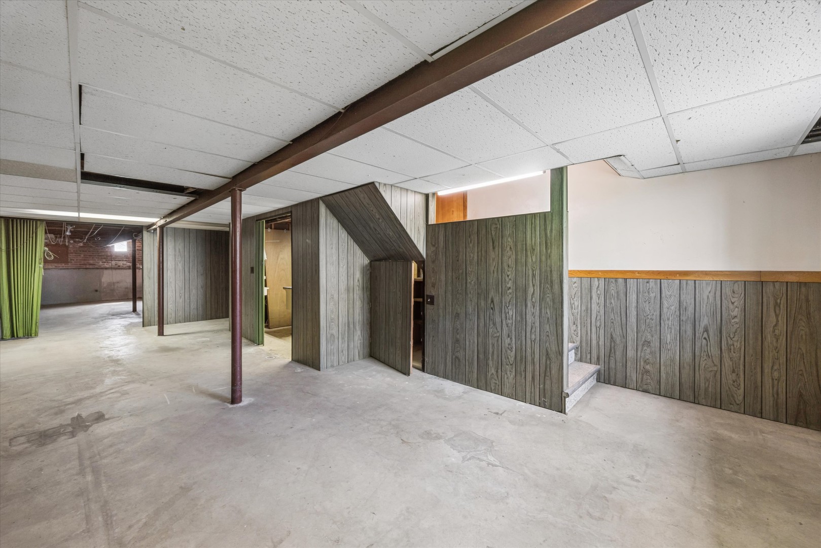 6520 W 63rd Street, Chicago, IL 60638