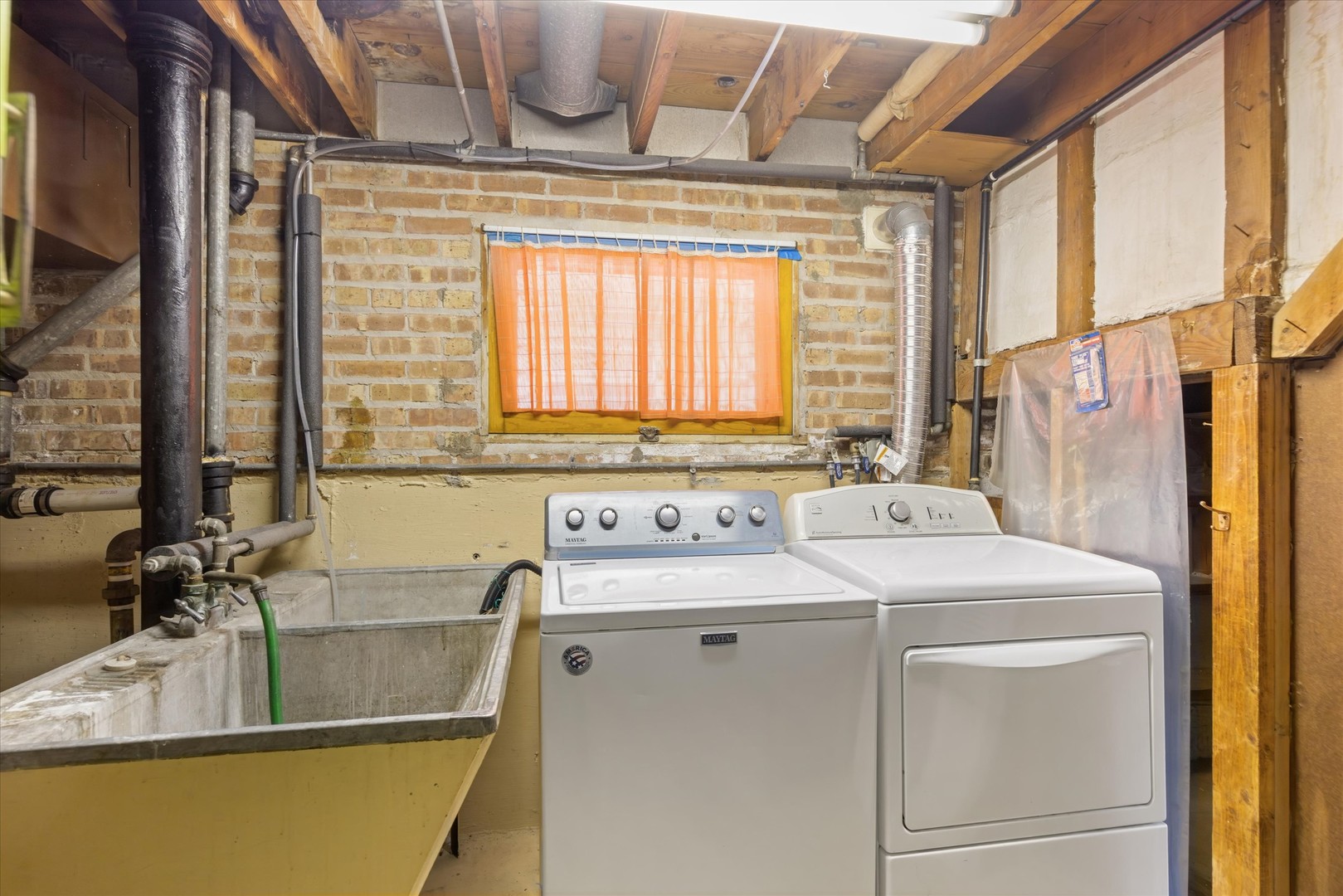 6520 W 63rd Street, Chicago, IL 60638