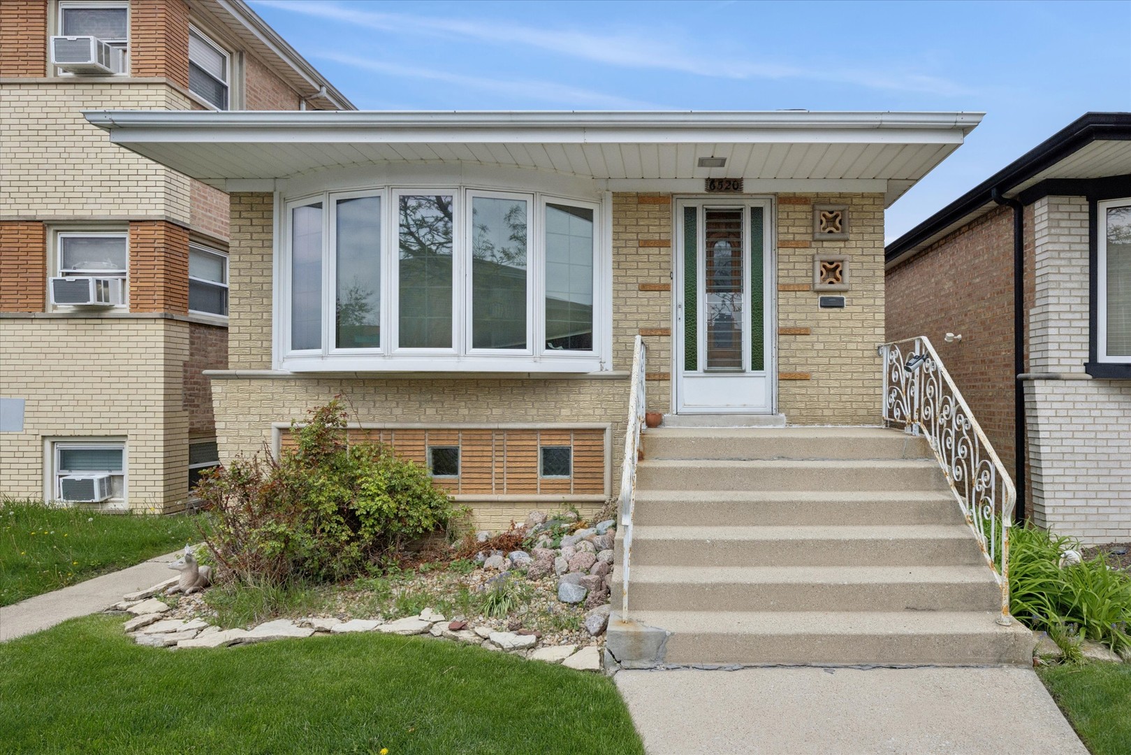 6520 W 63rd Street, Chicago, IL 60638