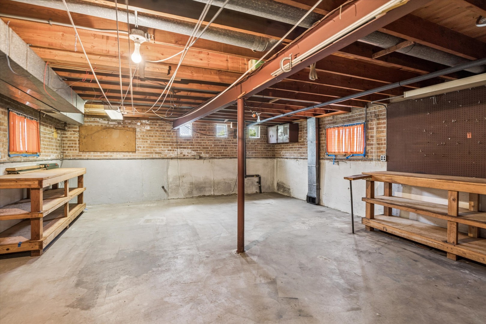 6520 W 63rd Street, Chicago, IL 60638