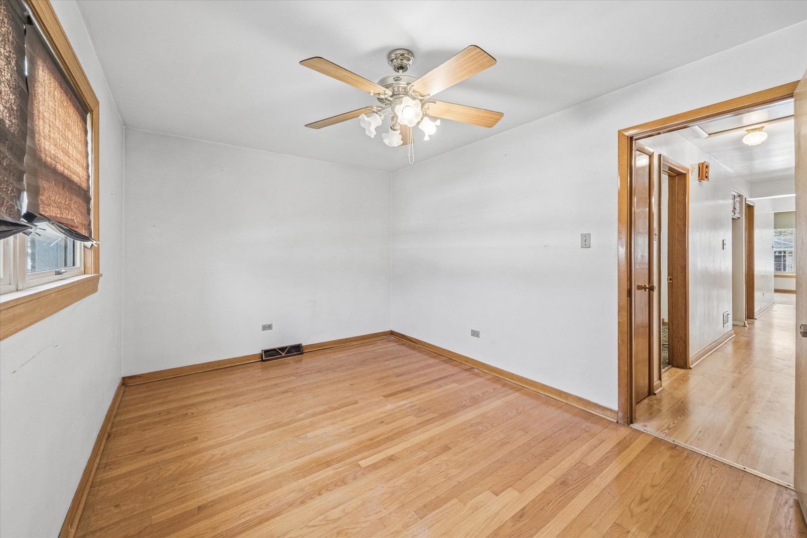 6520 W 63rd Street, Chicago, IL 60638