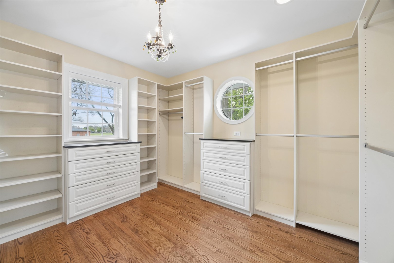 801 S Madison Street, Hinsdale, IL 60521