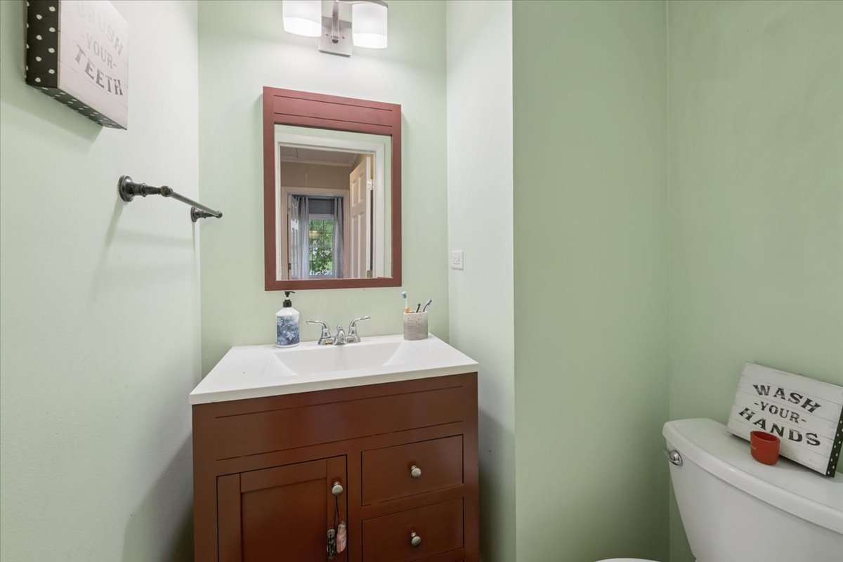 1635 Dun Lo Drive, Arlington Heights, IL 60004