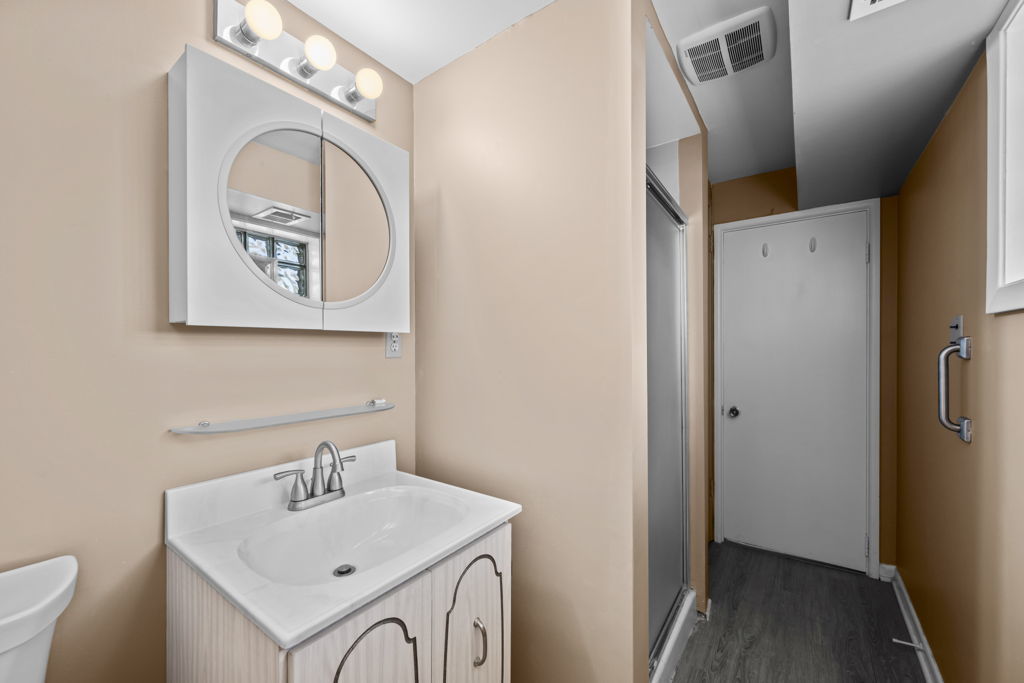 7909 Lake Street, Morton Grove, IL 60053