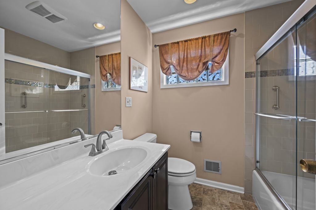 7909 Lake Street, Morton Grove, IL 60053