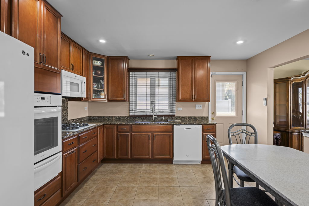 7909 Lake Street, Morton Grove, IL 60053