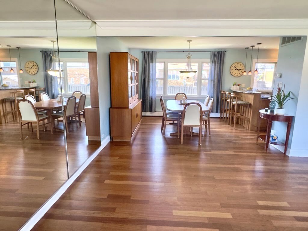 1650 Charleston Court, Melrose Park, IL 60160