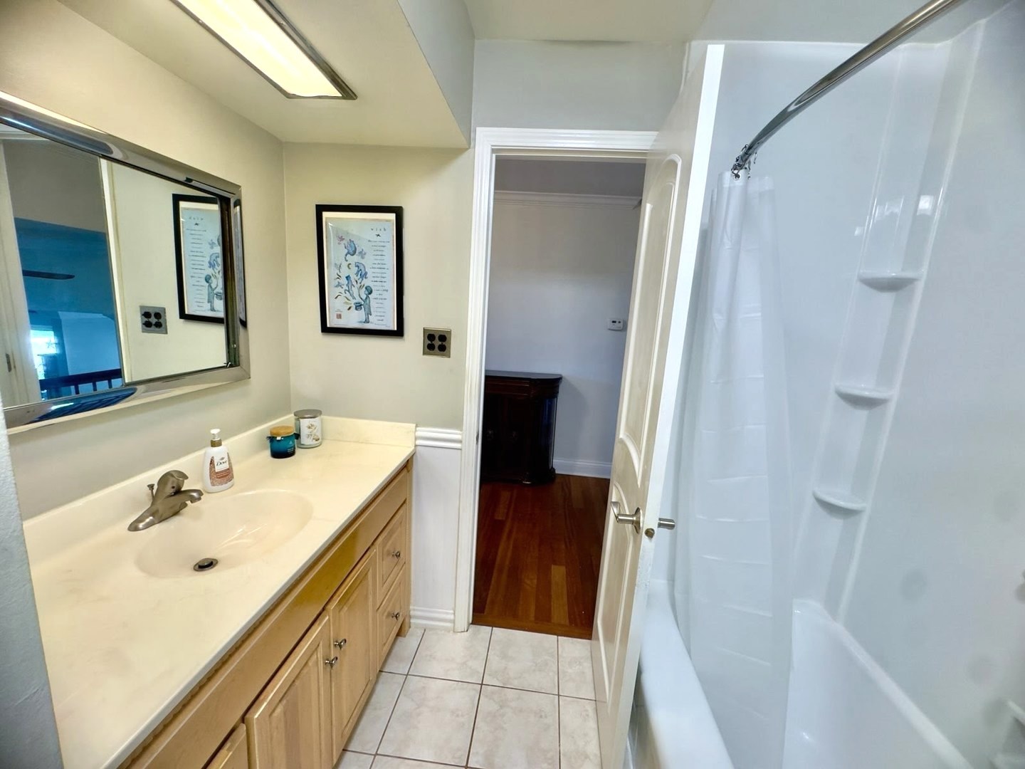 1650 Charleston Court, Melrose Park, IL 60160