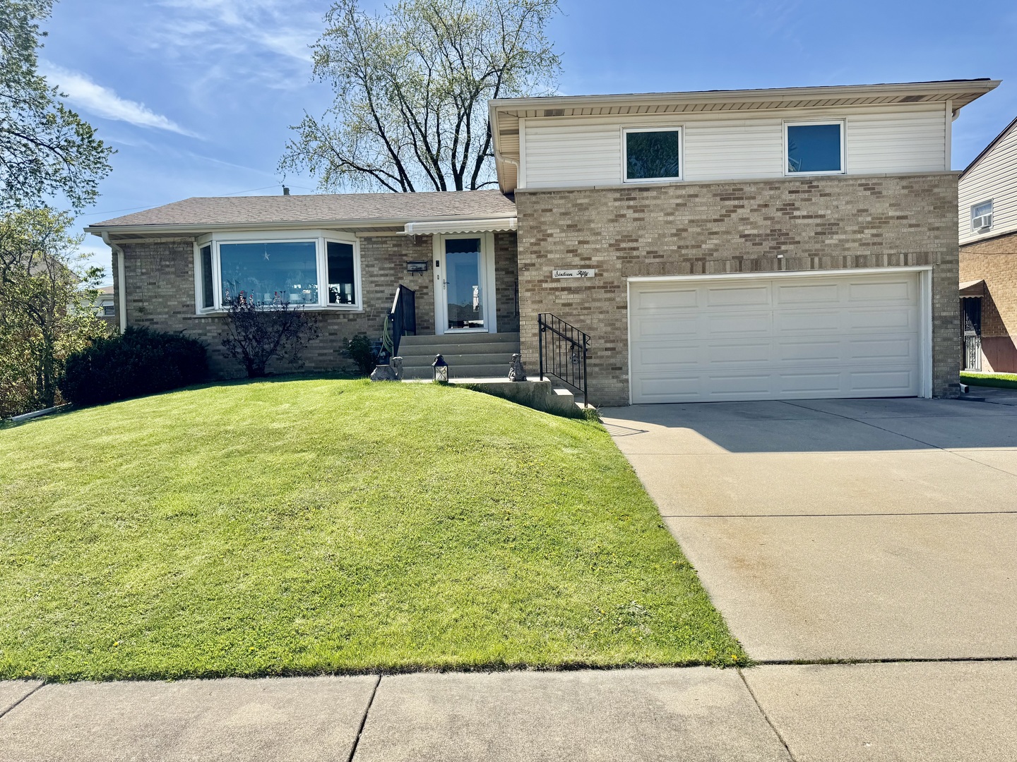 1650 Charleston Court, Melrose Park, IL 60160