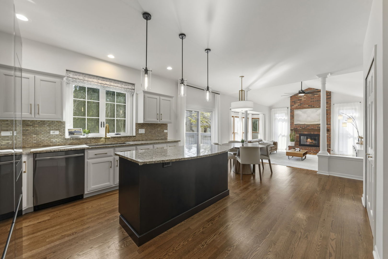 120 Rieser Circle, Naperville, IL 60565