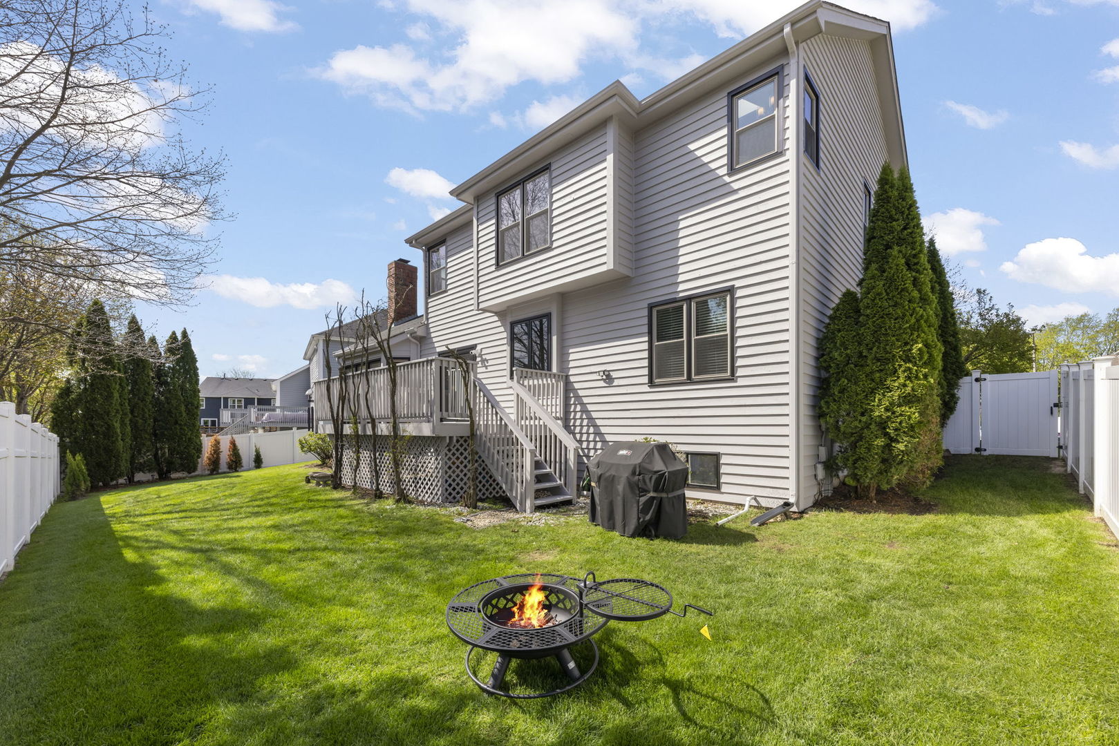 120 Rieser Circle, Naperville, IL 60565