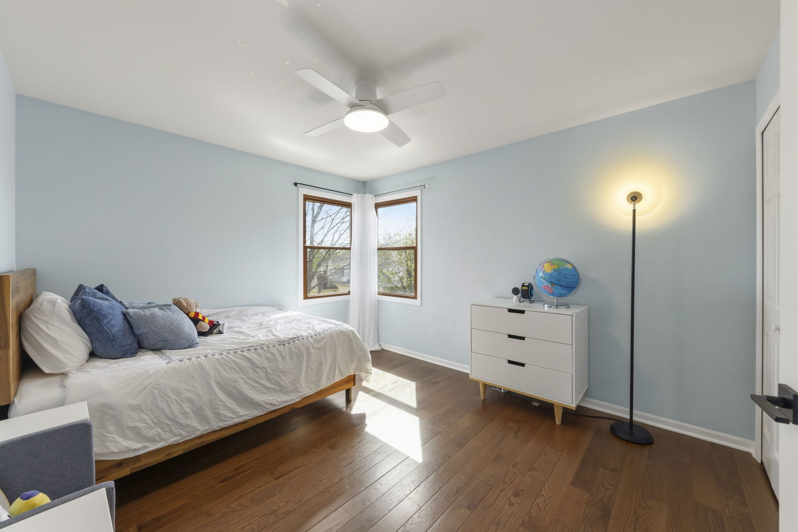 120 Rieser Circle, Naperville, IL 60565