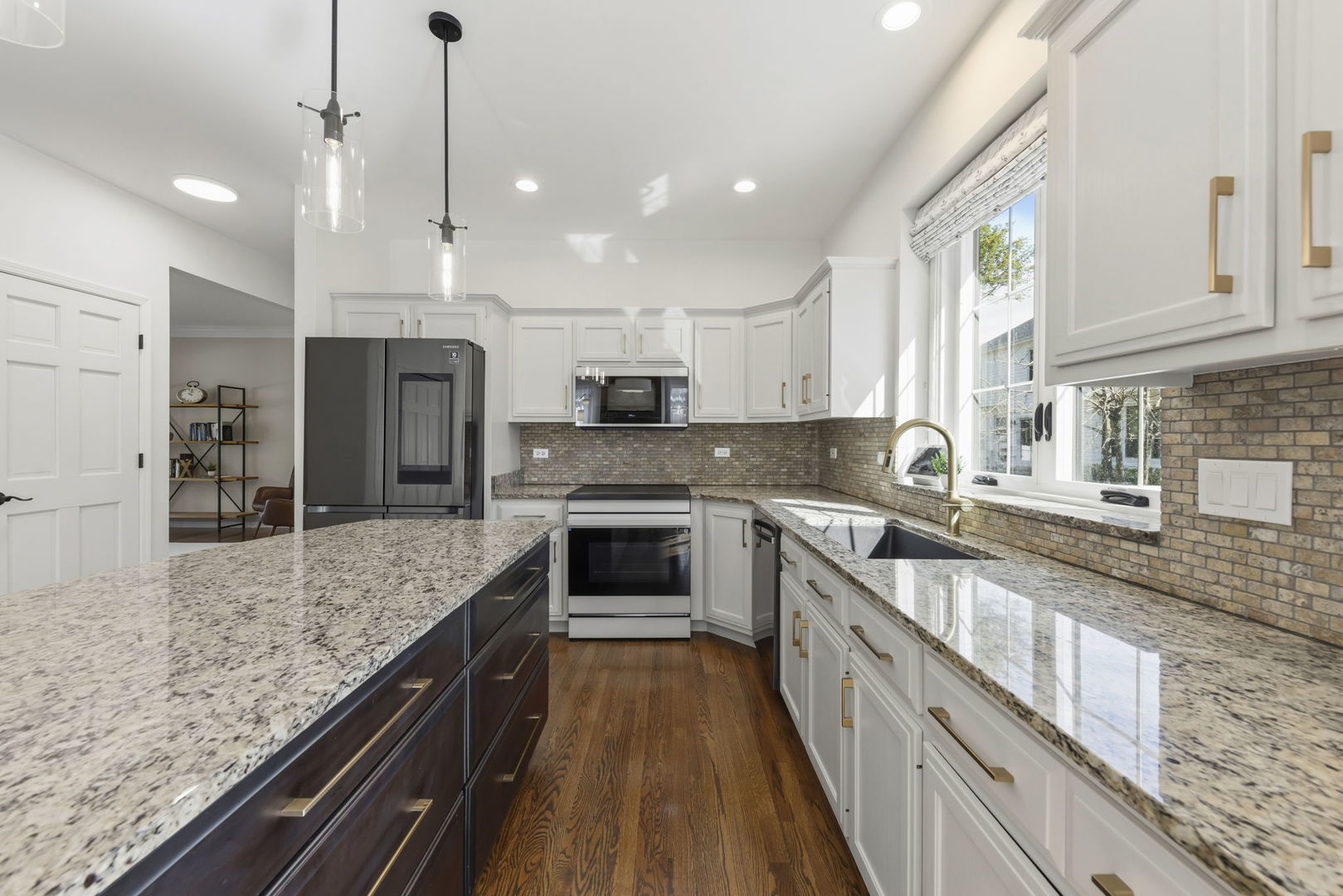 120 Rieser Circle, Naperville, IL 60565