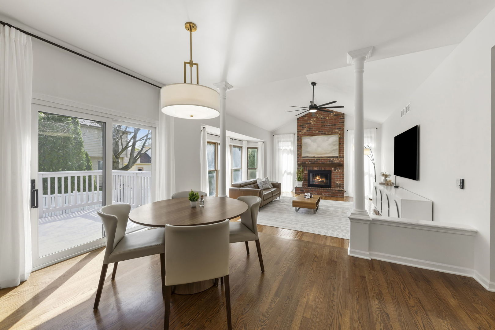 120 Rieser Circle, Naperville, IL 60565