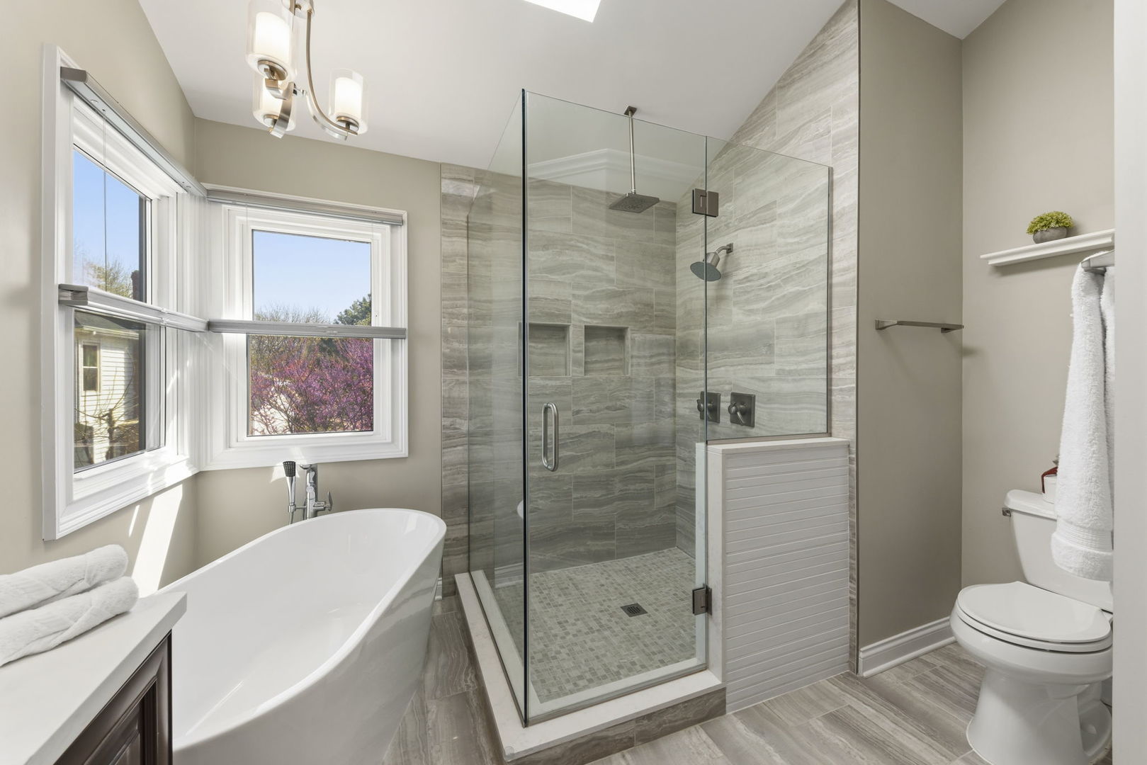 120 Rieser Circle, Naperville, IL 60565