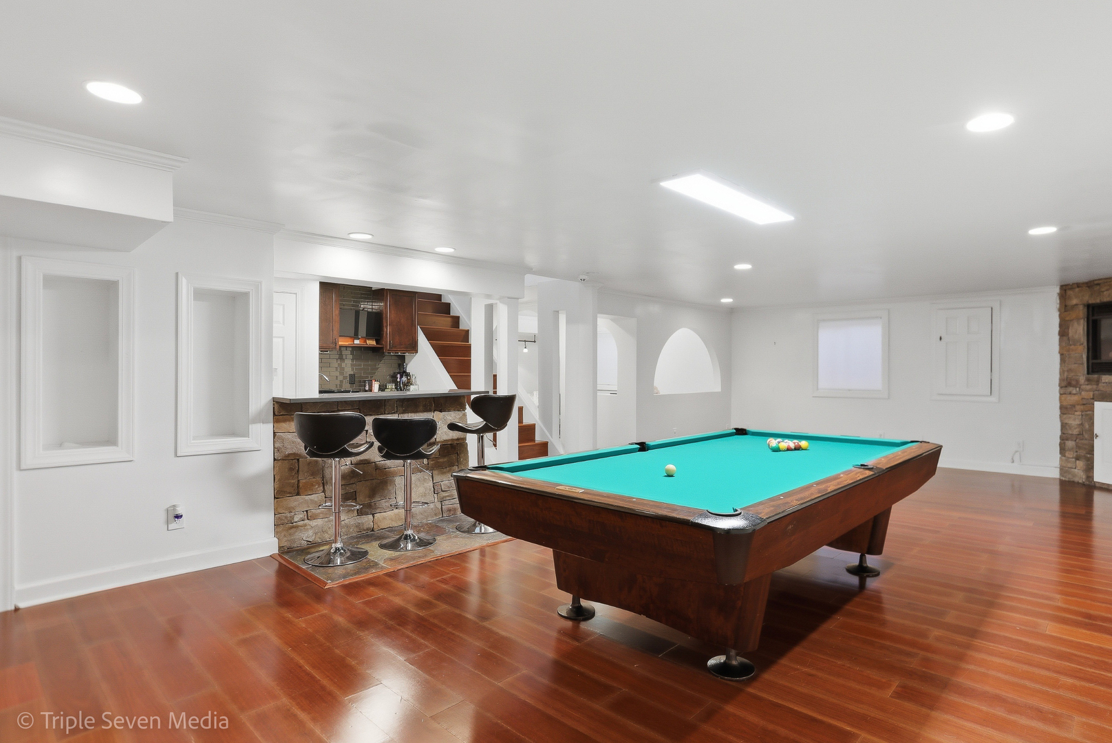 1260 White Chapel Lane, Algonquin, IL 60102