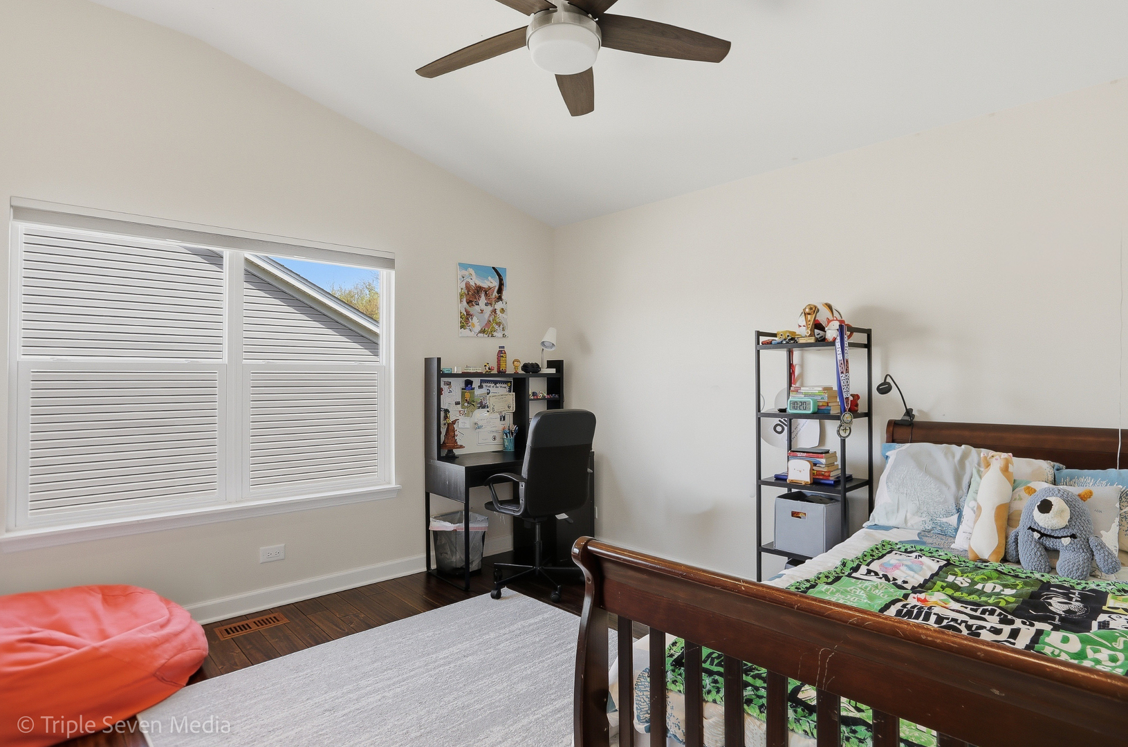 1260 White Chapel Lane, Algonquin, IL 60102