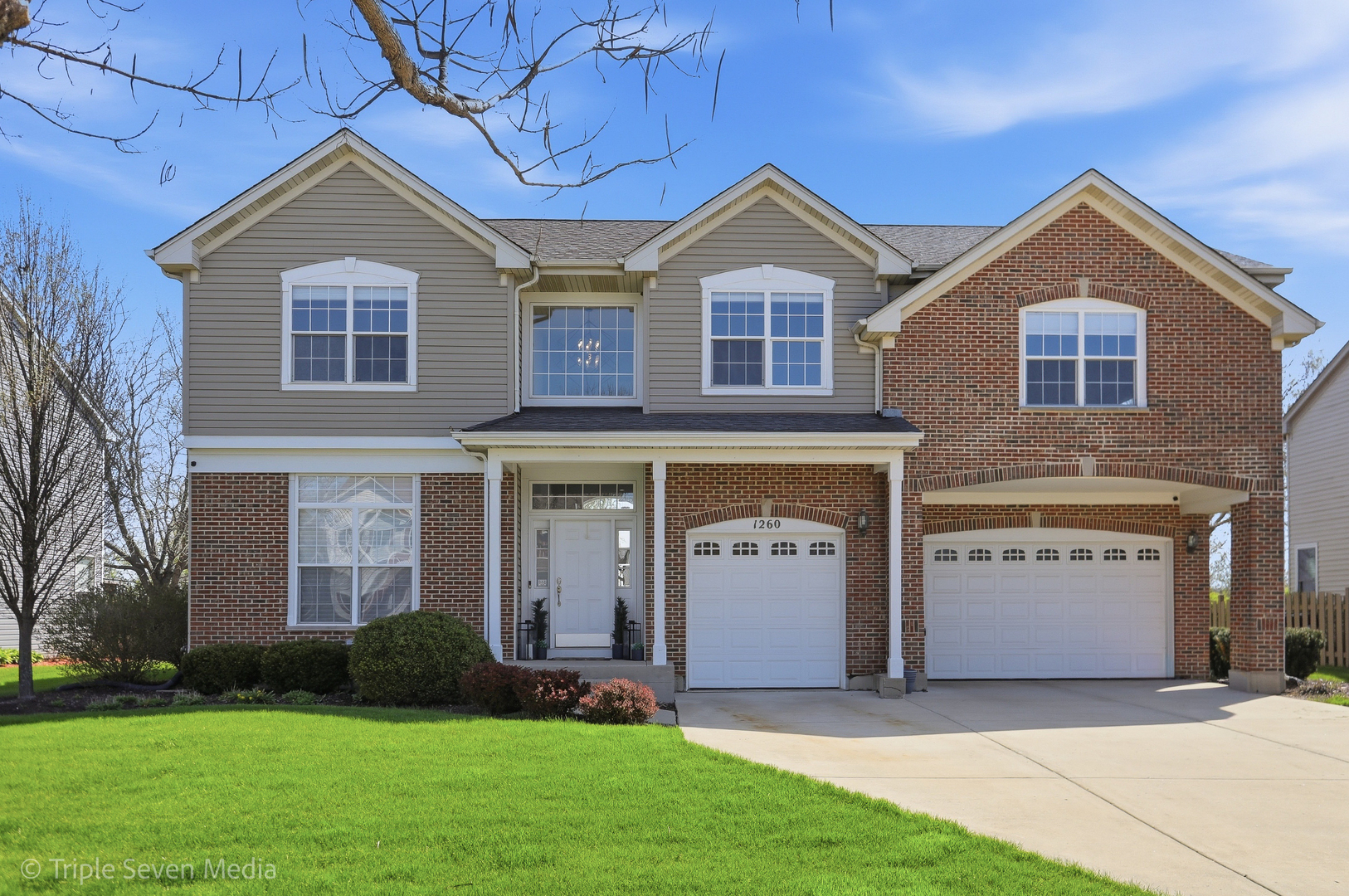 1260 White Chapel Lane, Algonquin, IL 60102